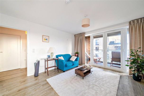 1 bedroom flat to rent - Photo 1