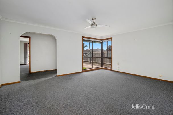 37 Hoddle Way, Altona Meadows VIC 3028 - House For Rent | Domain - Photo 1
