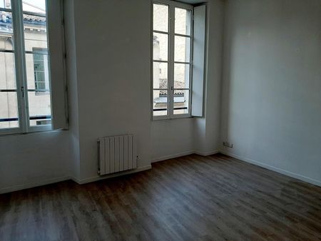 Location Appartement 2 pièces 32m² BORDEAUX 33000 - Photo 4