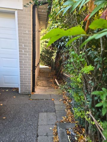 For Lease - 15 Burnview Crescent, Toronto, Ontario - Photo 5