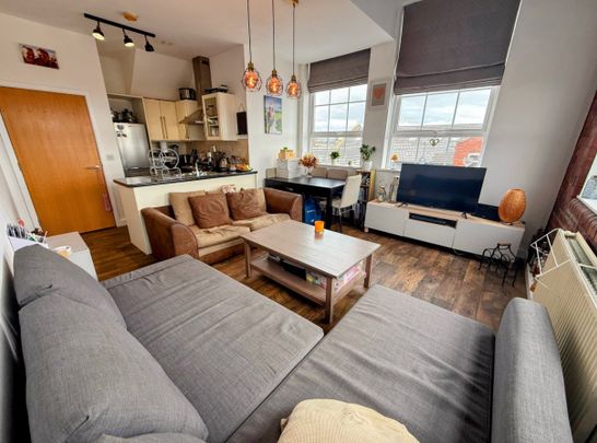 Commercial Street, Leeds, Morley - Photo 1