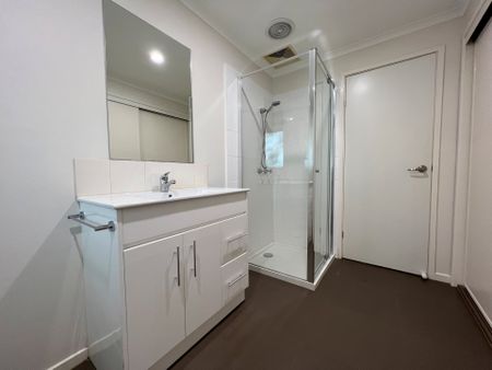 Feel the serenity - Modern 2 Bedroom Unit - Photo 4