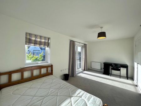 5 bedroom mews to rent - Photo 5