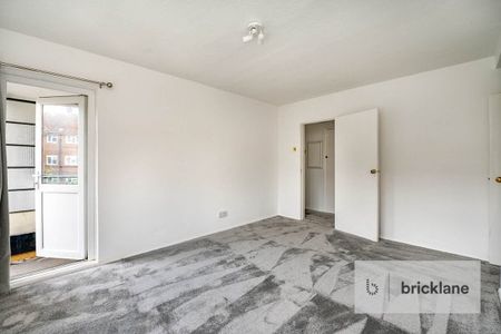 Mungo Park Road, Elm Park, RM13 7PL, Property for rent - Photo 3