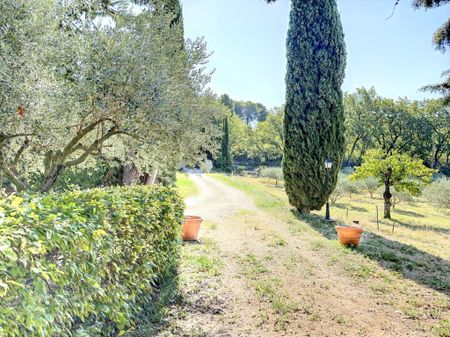 Location Appartement 3 pièces 54m² LAMBESC 13410 - Photo 2