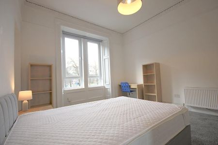 3 bedroom flat to rent - Photo 3