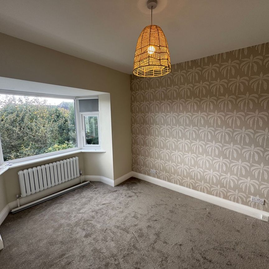 2 bed flat to rent in Wickham Avenue, Bexhill-On-Sea, TN39 - Photo 1