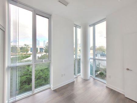 For Lease - 60 Honeycrisp Crescent Unit# 106, Vaughan, Ontario - Photo 2