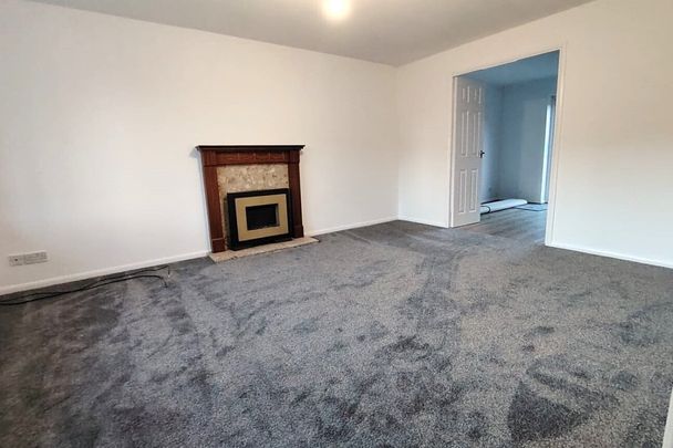 Severn Crescent - Photo 1