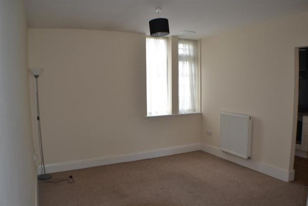 1 bedroom ground floor flat to rent - Photo 1