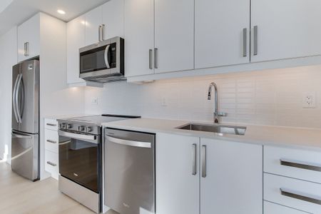 For Lease - 3240 William Coltson Avenue Unit# 1808, Oakville, Ontario - Photo 5