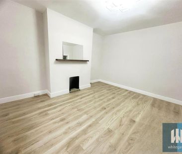 2 bedroom end of terrace house to rent - Photo 5