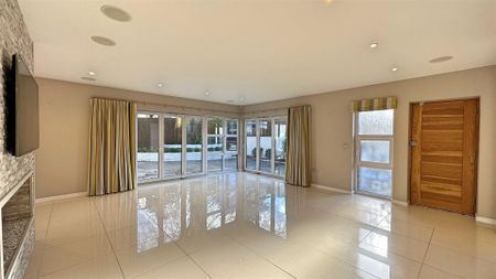 4 Bedroom House - Photo 4