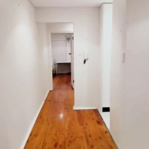 2 bed 1bath - Photo 2