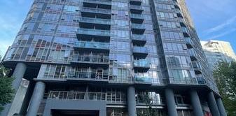 High Rise in the middle Downtown -Robson Street - Photo 2