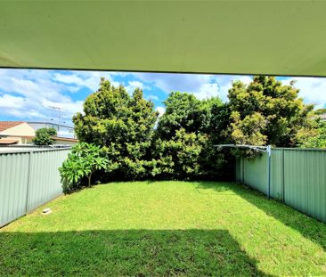 Stylish and Timeless Four Bedrooms Duplex - Photo 2