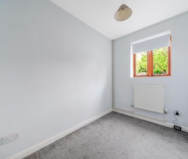 1 bedroom semi-detached house to rent - Photo 6