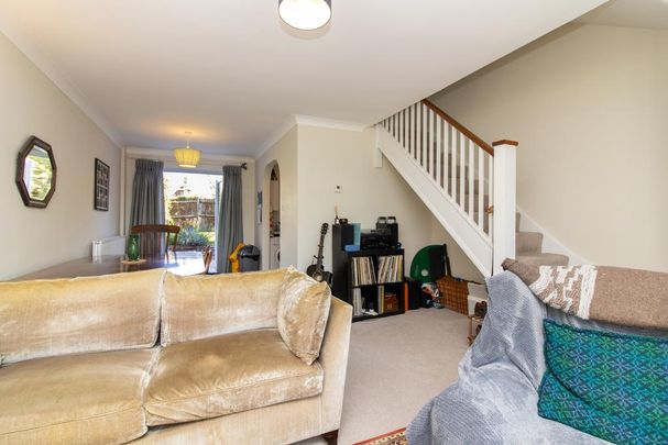 2 bedroom end of terrace house to rent - Photo 1
