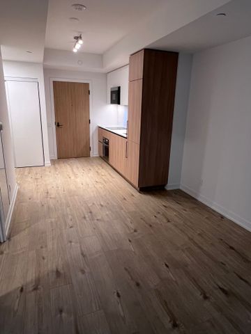 For Lease - 35 Parliament Street Unit# 915, Toronto, Ontario - Photo 2