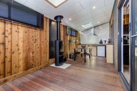 7 Frencham Street, Golden Square - Photo 2