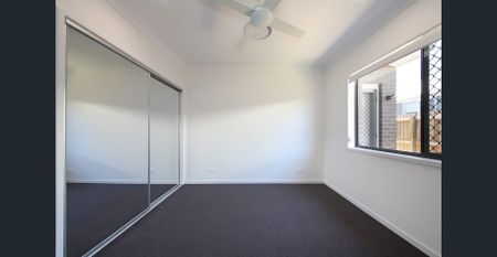 Stunning Family Home in Bellbird Park - Photo 4