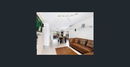 MODERN WITH ALFRESCO ENTERTAINING AREA IN SUPERB SETTING CLOSE TO CHULLORA MARKETPLACE - Photo 2