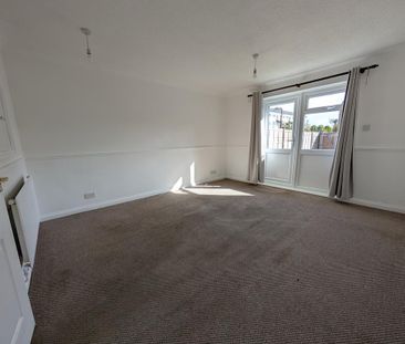 2 bedroom semi-detached house to rent - Photo 4