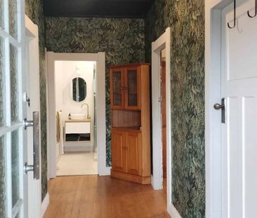 Central Living - Photo 5