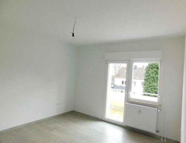 Klasse 2-Zimmer-Wohnung mit Balkon im Fliegenbusch! - Photo 1