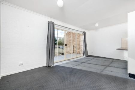 38/201 Goyder Street, Narrabundah. - Photo 2