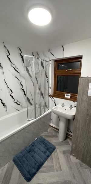 Room in a Shared Flat, Leigh Road, LS1 - Photo 1