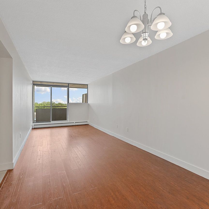 For Lease - 10330 Yonge Street Unit# 707, Richmond Hill, Ontario - Photo 1