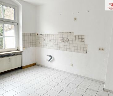 Geräumige 2-Raum-Wohnung mit PKW-Stellplatz auf der Talstraße in An... - Photo 2