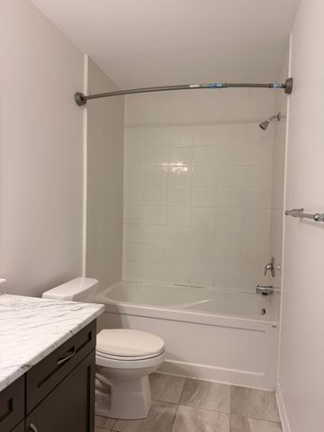 For Lease - 98 Benhurst Crescent, Brampton, Ontario - Photo 2