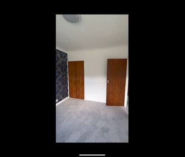 2 Bed Flat, Waldronhyrst, CR2 - Photo 2