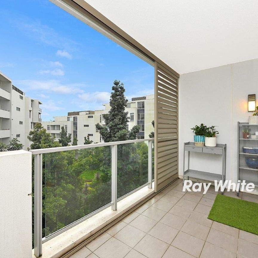 Mirvac-Built | Waterside Location | 1-Bedroom Apartment with Study - Photo 1
