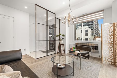 For Lease - Unit 1 - 18 Greenbriar Road, Toronto, Ontario - Photo 4