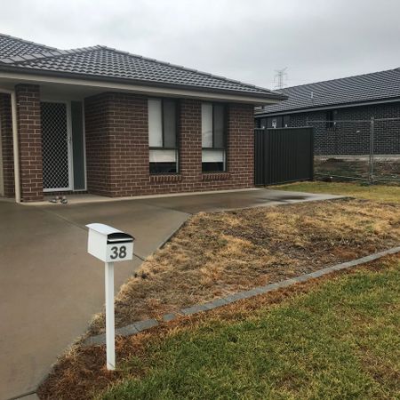 3 bedroom Calala home - Photo 4