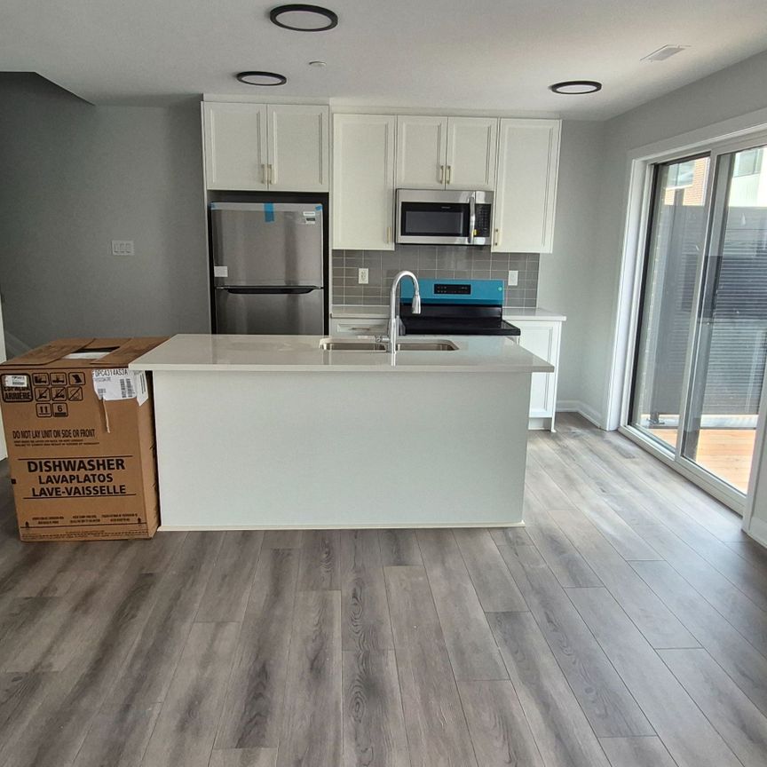 For Lease - 401 Glenroy Gilbert Drive Unit# 10, Barrhaven, Ontario - Photo 1