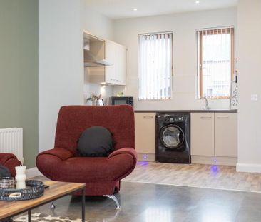 Room 4, Epworth Street, Belfast, BT5 4QR - Photo 1