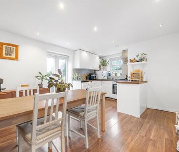 2 bedroom maisonette to rent - Photo 5