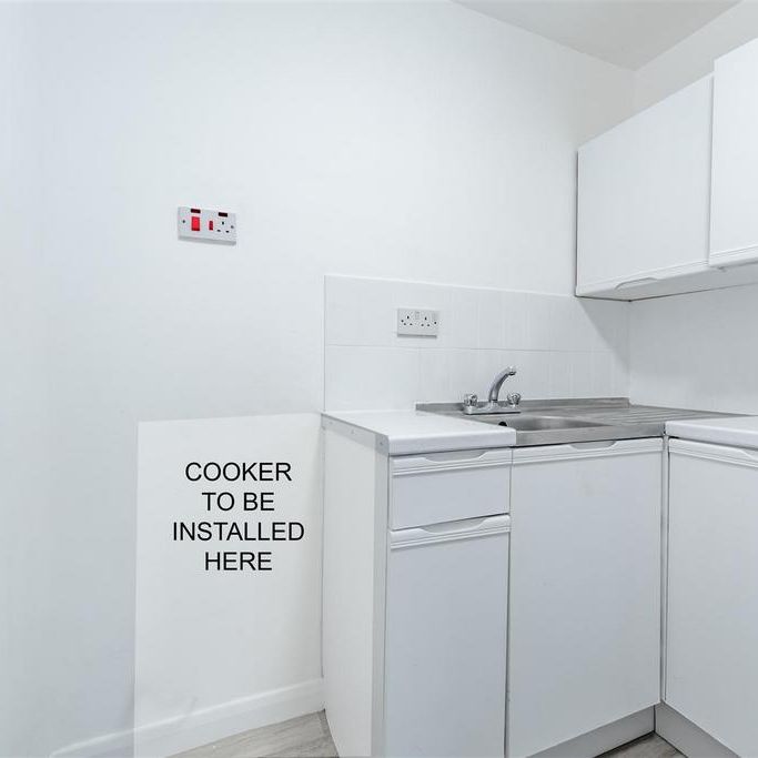 Studio to rent - Photo 1