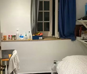 Carrer de Castellet, Barcelona, Catalonia 08034 - Photo 4