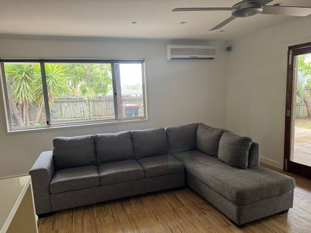 Seventeen Mile Rocks - Photo 2