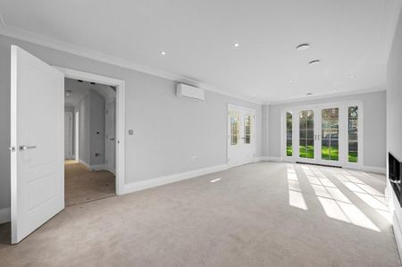 6 bedroom detached house to rent - Photo 2