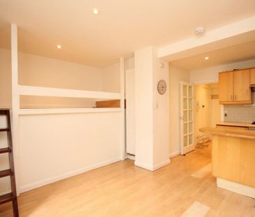 Studio to rent - Photo 1