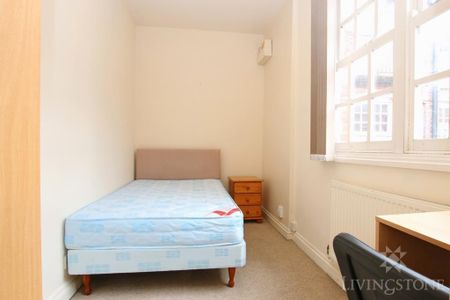 2 bedroom ground floor flat to rent - Photo 2