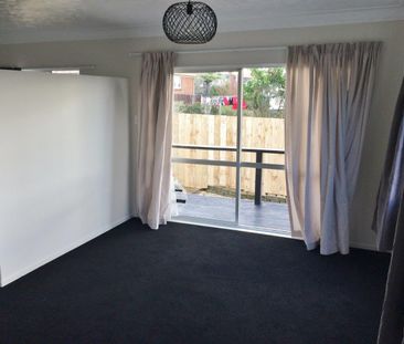 22A Roseanne Road, Manurewa, Auckland - Photo 1