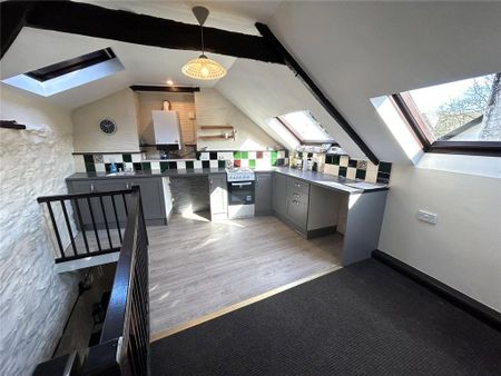 2 bedroom semi-detached house to rent - Photo 5