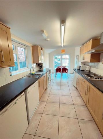 4 bedroom house to rent - Photo 4